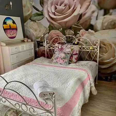 Holiday home Zdunlandia Dom Nad Jeziorem, Jacuzzi, Kort, Basen