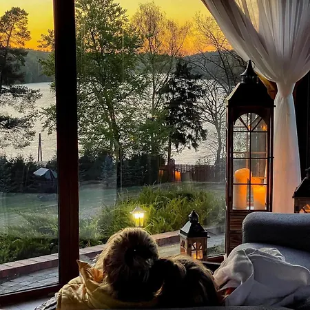 Zdunlandia Dom Nad Jeziorem, Jacuzzi, Kort, Basen Holiday home